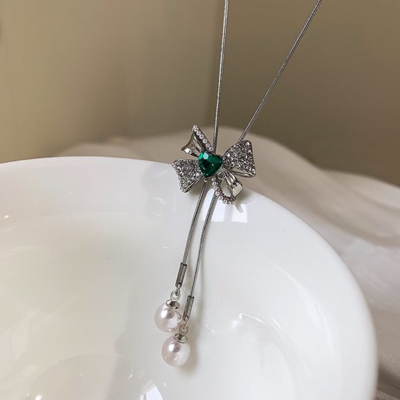 GOLICC Zircon Butterfly Pearl Necklace - Picture 11 of 11